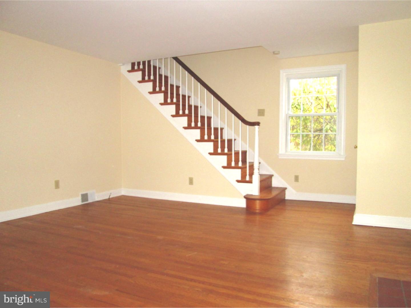 804 Merrill Road Ambler, PA 19002 - Photo 9 of 20 Living Room