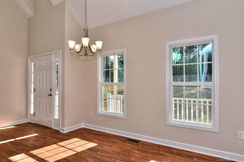 7020 Buckland Road Charlotte, NC 28278 - Photo 4 of 24 Gallery Image 4
