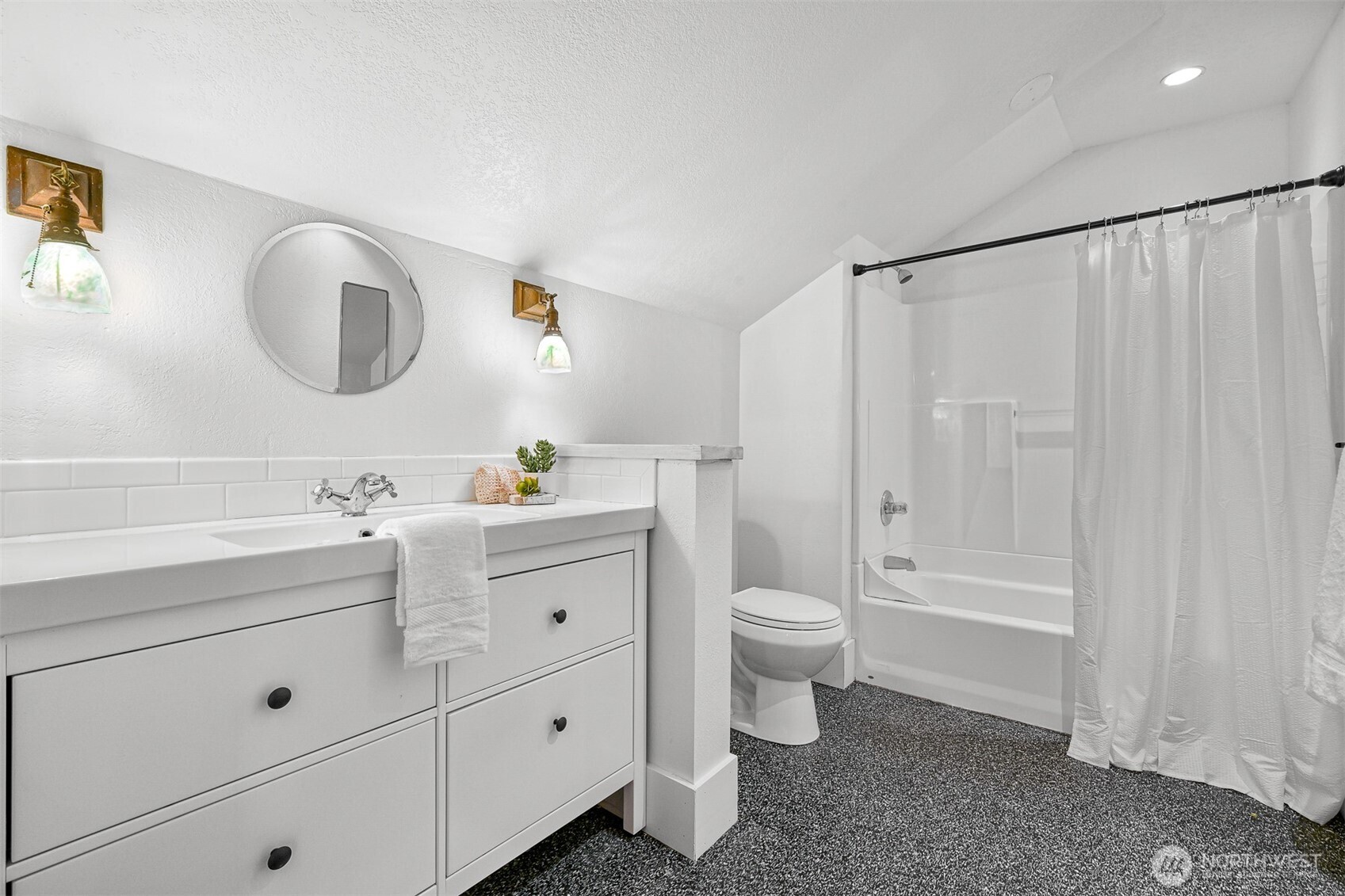 2816 Cornwall Avenue Bellingham, WA 98225 - Photo 30 of 40