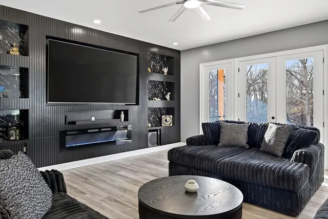 $1,790,000 | 377 Margot Drive, Sparta, TN 38583