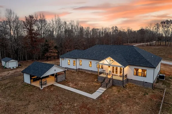 $1,790,000 | 377 Margot Drive, Sparta, TN 38583