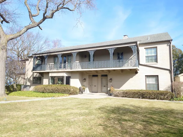 $3,900 | 3222 East Hampshire Street, Milwaukee, WI 53211