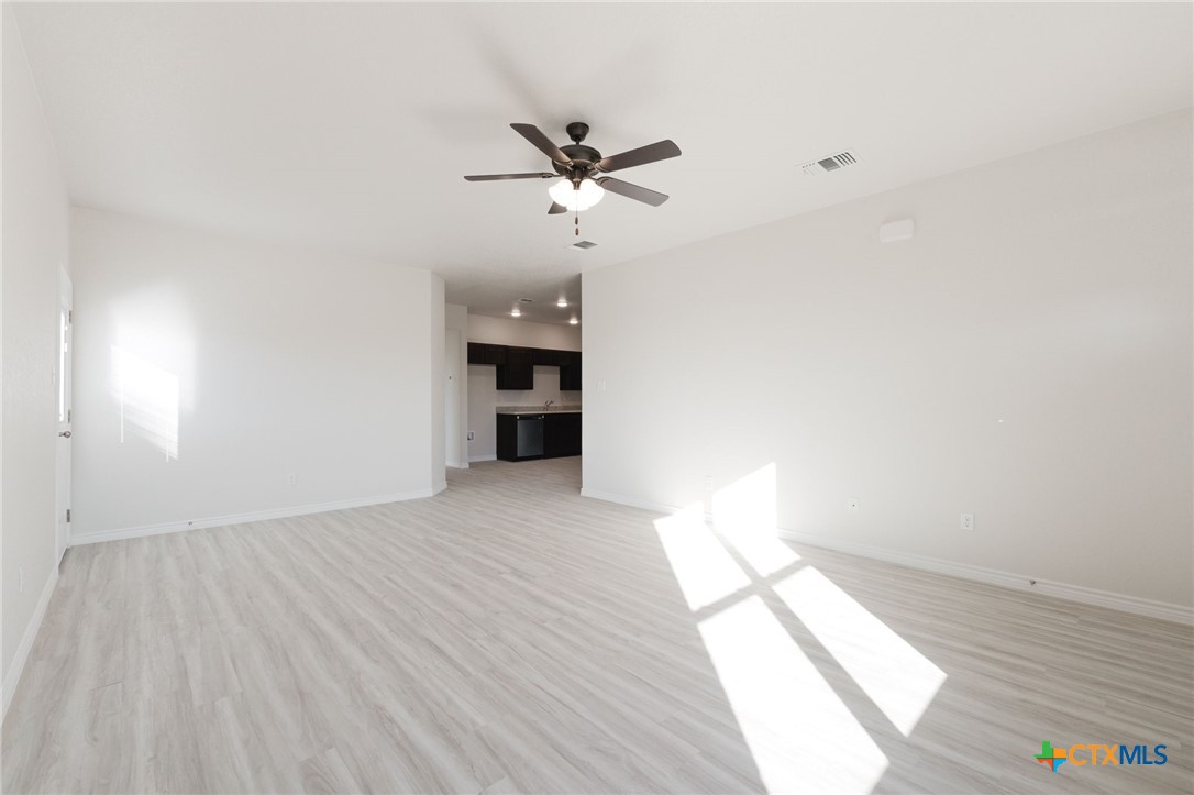 508 Adley Avenue Copperas Cove, TX 76522 - Photo 5 of 38