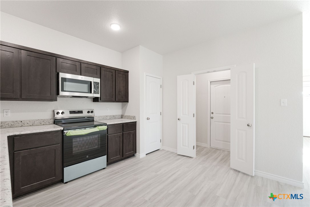 508 Adley Avenue Copperas Cove, TX 76522 - Photo 8 of 38