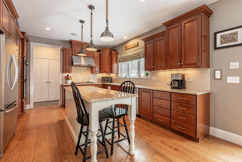 42 Alden Road Needham, MA 02492 - Photo 8 of 30
