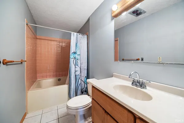 $385,000 | 2075 North 925 West, Delphi, IN 46923