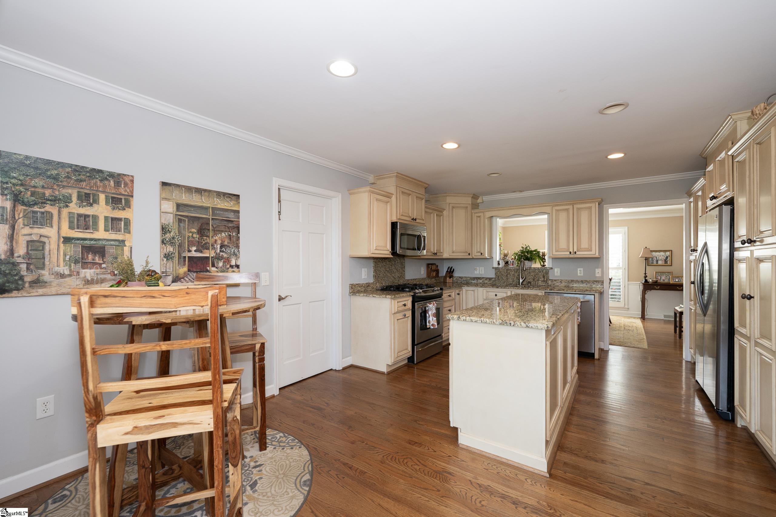 223 East Shallowstone Road Greer, SC 29650 - Photo 8 of 37 Gallery Image 8