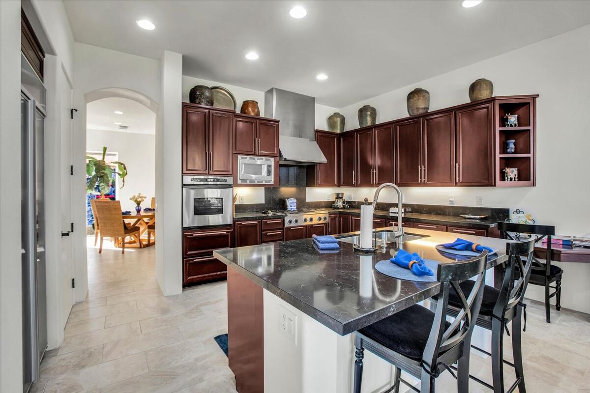 247 Loch Lomond Road Rancho Mirage, CA 92270 - Photo 16 of 63 11