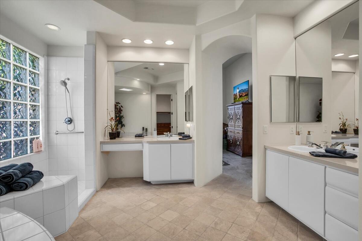 247 Loch Lomond Road Rancho Mirage, CA 92270 - Photo 23 of 63 25