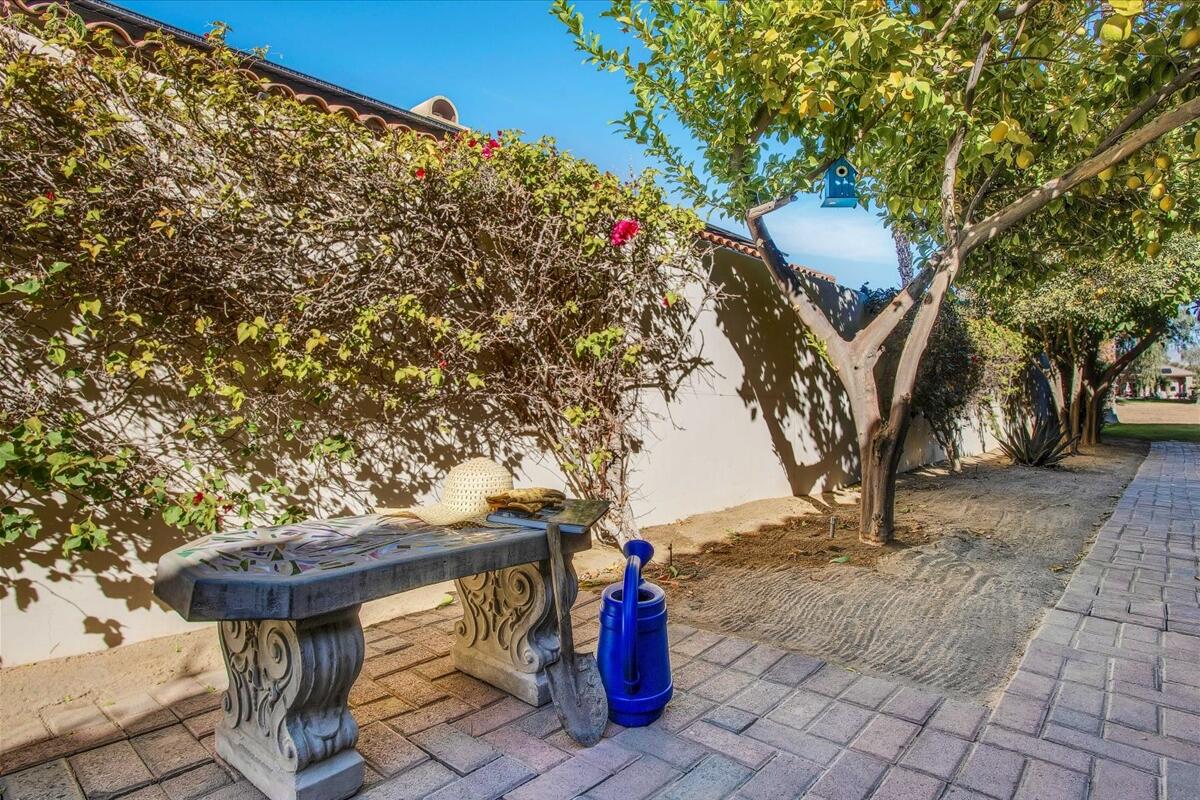 247 Loch Lomond Road Rancho Mirage, CA 92270 - Photo 46 of 63 48