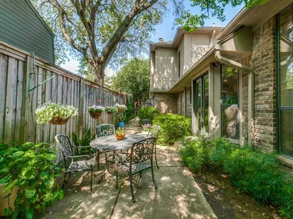 $1,225,000 | 9009 Arbor Park Drive, Dallas, TX 75243