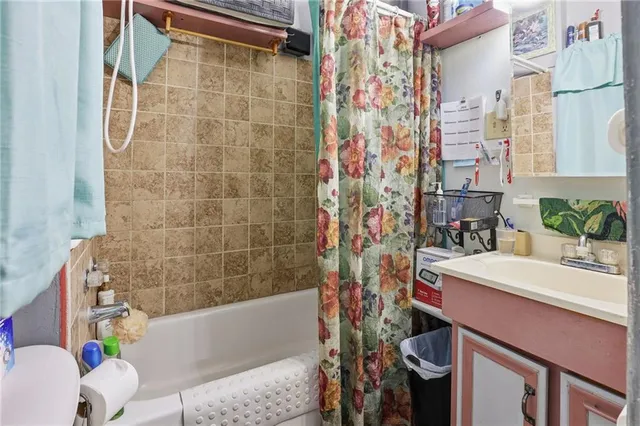 $95,000 | 803 South Cedar Avenue, Independence, MO 64053