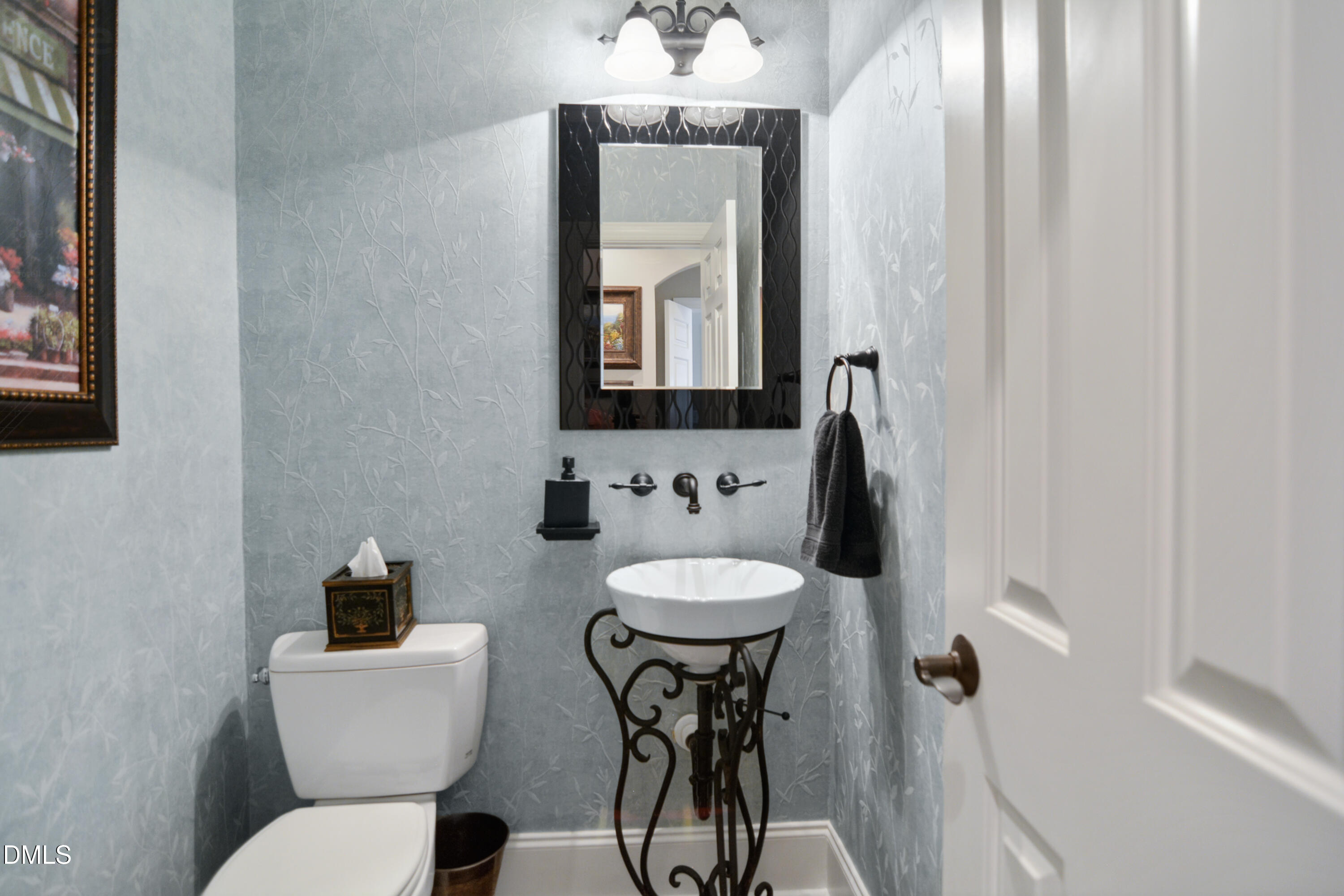 8855 Mariner Drive Raleigh, NC 27615 - Photo 18 of 40 034