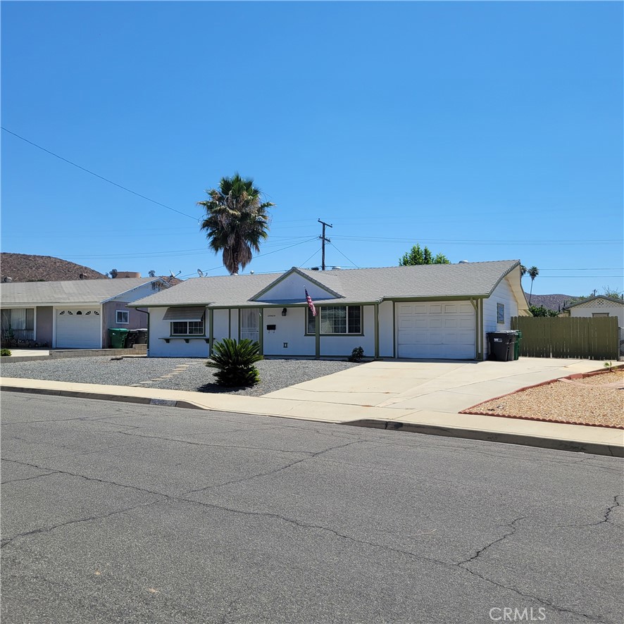 29084 Desert Hills Road Menifee, CA 92586 - Photo 4 of 22