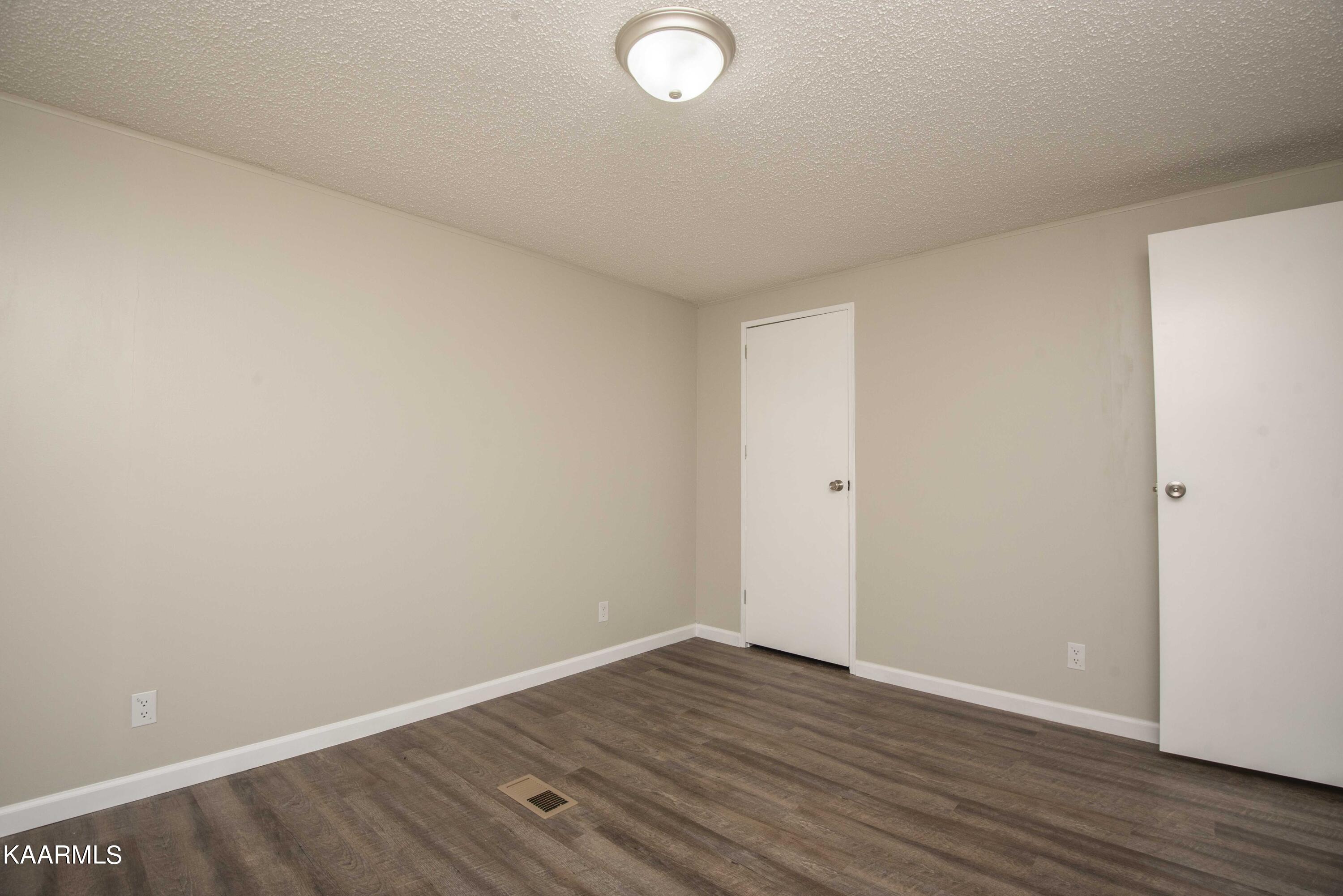 435 Johnson Road Maynardville, TN 37807 - Photo 19 of 37 second bed 1_1