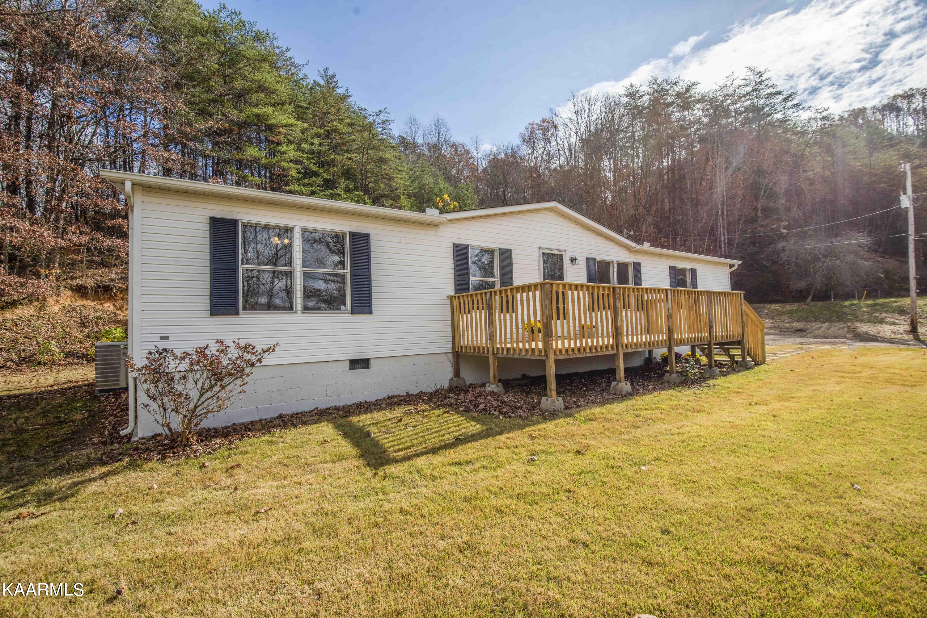 435 Johnson Road Maynardville, TN 37807 - Photo 3 of 37 exterior 3_1