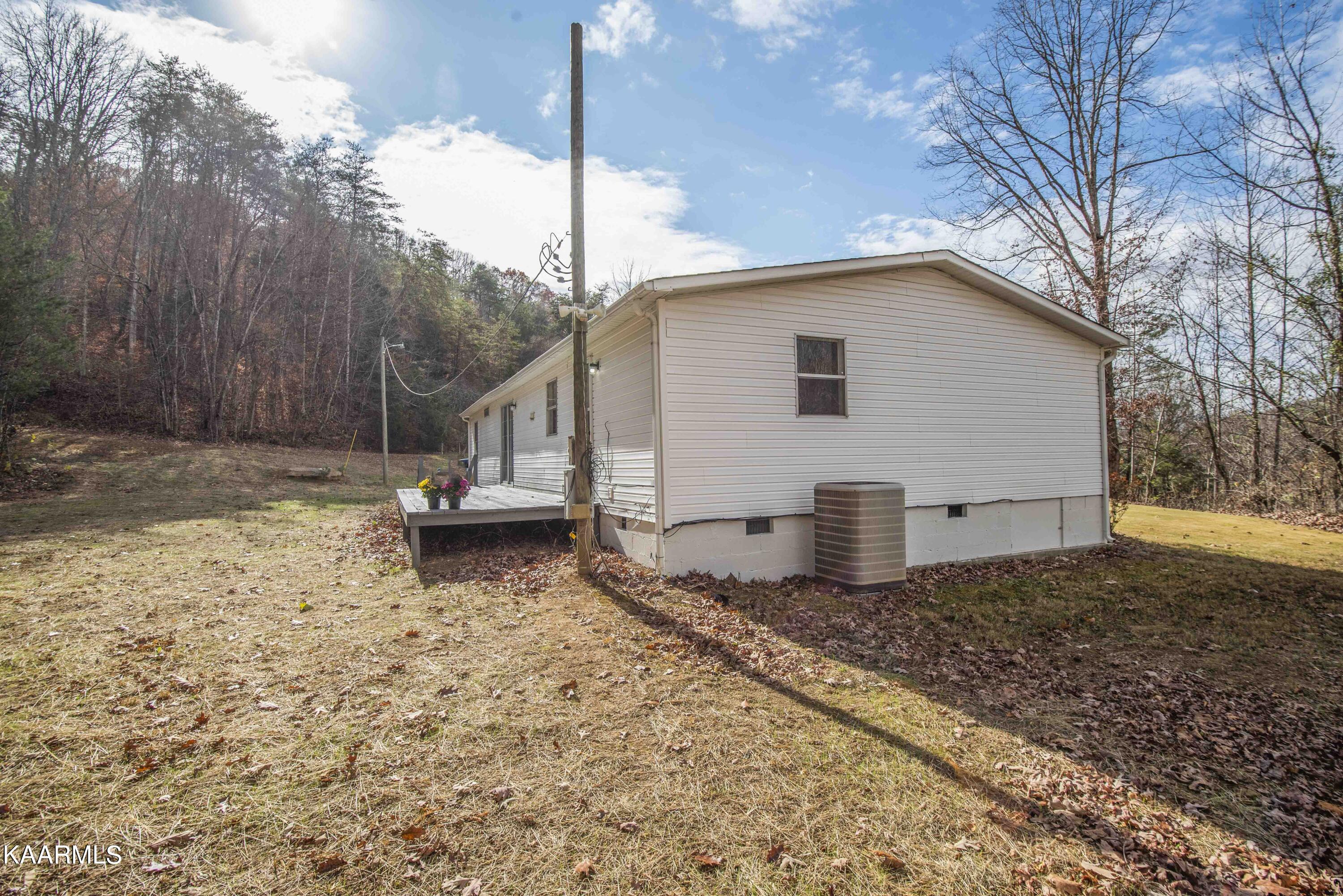 435 Johnson Road Maynardville, TN 37807 - Photo 33 of 37 yard_1