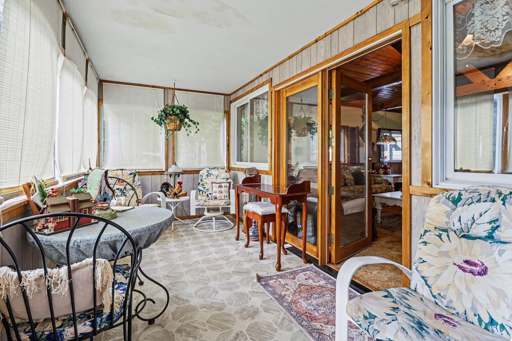 58655 Penn Road Cassopolis, MI 49031 - Photo 6 of 19 006_file_1306