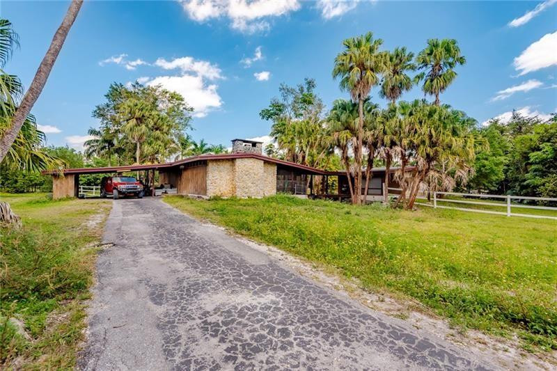 5700 Hancock Road Southwest Ranches, FL 33330 - Photo 4 of 14 Photo 4