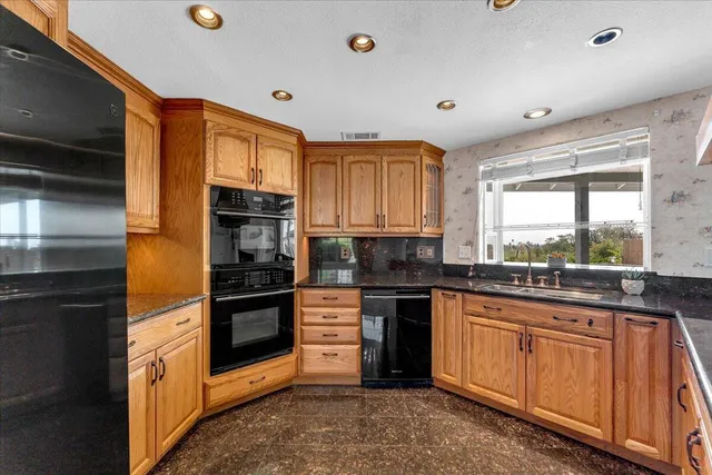 $529,000 | 2824 Blue Bell Drive, Redding, CA 96001