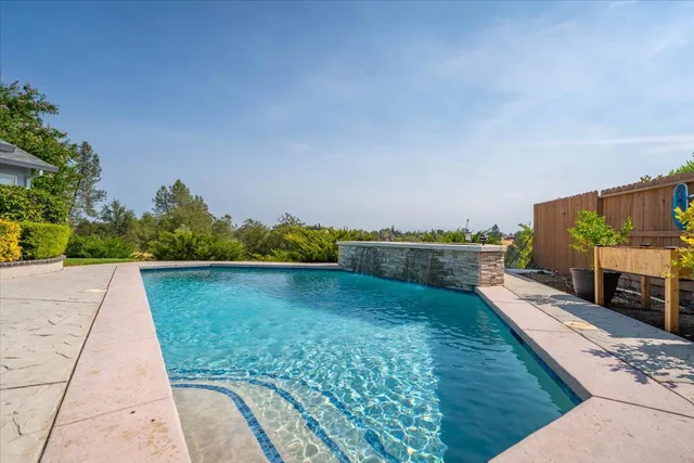 $529,000 | 2824 Blue Bell Drive, Redding, CA 96001