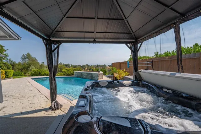 $529,000 | 2824 Blue Bell Drive, Redding, CA 96001