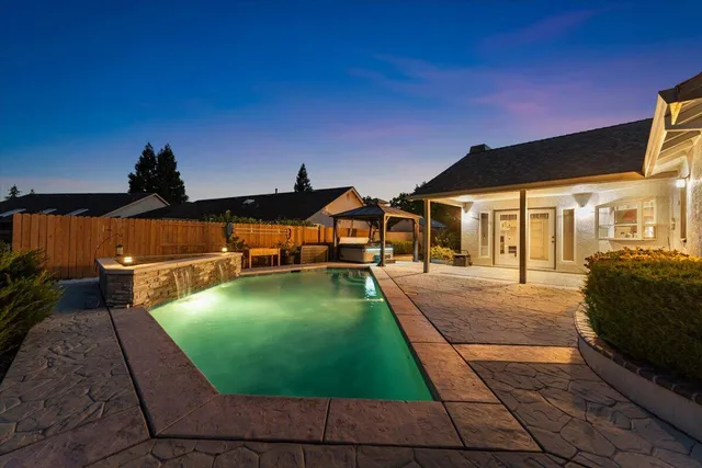 $529,000 | 2824 Blue Bell Drive, Redding, CA 96001