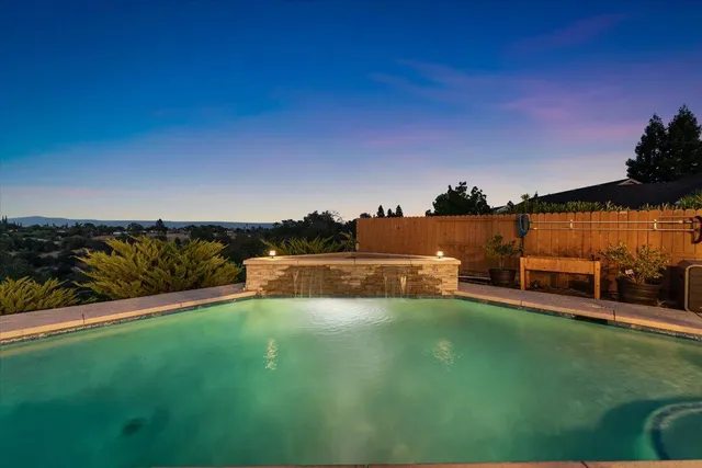 $529,000 | 2824 Blue Bell Drive, Redding, CA 96001