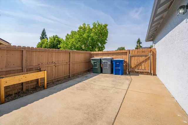 $529,000 | 2824 Blue Bell Drive, Redding, CA 96001