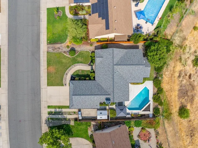 $529,000 | 2824 Blue Bell Drive, Redding, CA 96001