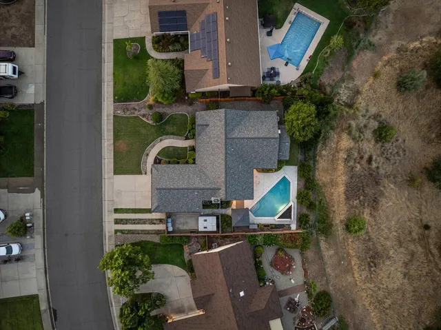 $529,000 | 2824 Blue Bell Drive, Redding, CA 96001