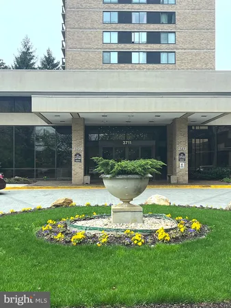 $1,975 | 3713 South George Mason Drive, Unit 901, Falls Church, VA 22041