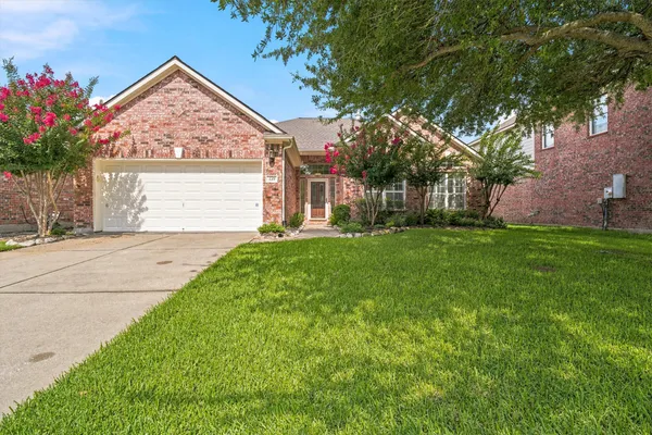$395,000 | 539 Green Cedar Drive, League City, TX 77573