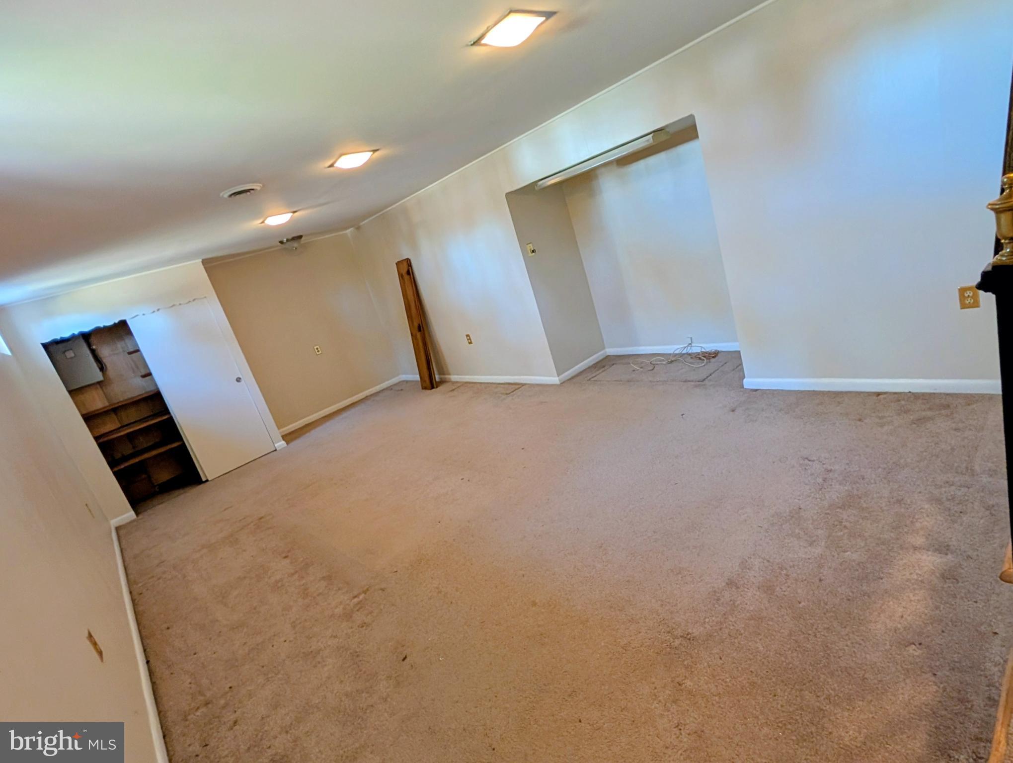 3464 Hillcroft Road Huntingdon Valley, PA 19006 - Photo 12 of 16