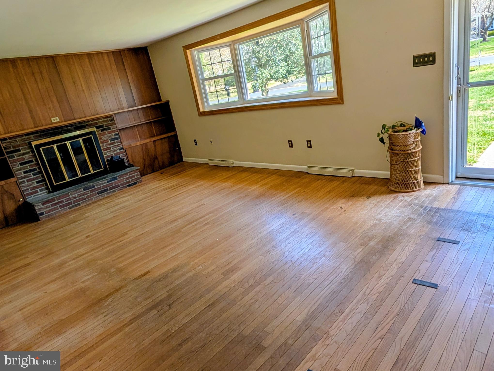 3464 Hillcroft Road Huntingdon Valley, PA 19006 - Photo 9 of 16