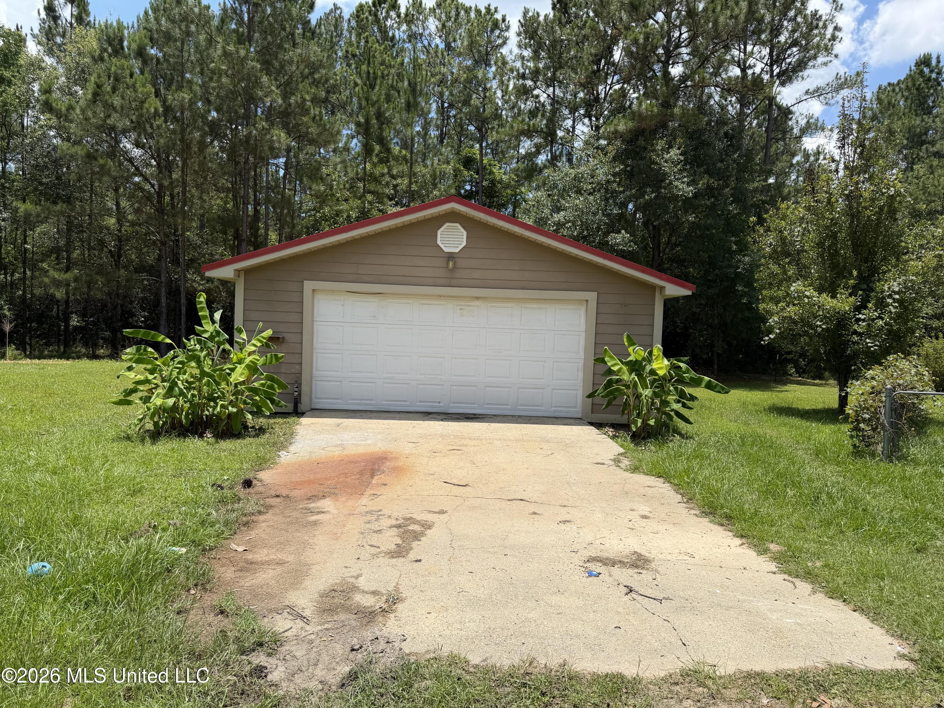 15527 Dobson Road Diberville, MS 39540 - Photo 3 of 25 IMG_0586