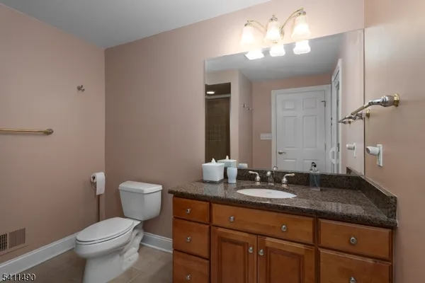 a close view of sink