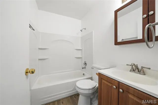 $145,000 | 10161 Squire Meadows Drive, Unit E, St. Louis, MO 63123