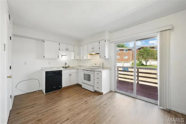 $145,000 | 10161 Squire Meadows Drive, Unit E, St. Louis, MO 63123