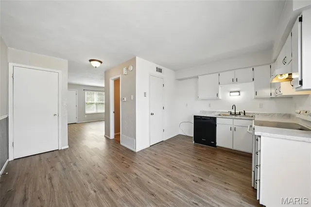 $145,000 | 10161 Squire Meadows Drive, Unit E, St. Louis, MO 63123