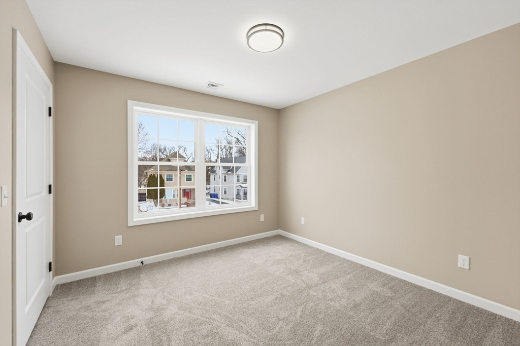 43-45 Leyfred Terrace Springfield, MA 01108 - Photo 27 of 35