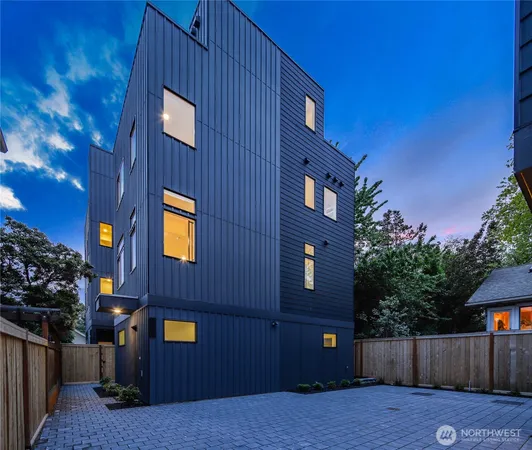 $1,159,950 | 4529 Corliss Avenue North, Seattle, WA 98103