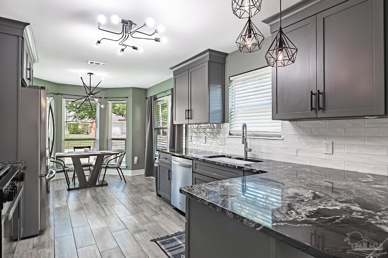 6819 Cedar Ridge Circle Milton, FL 32570 - Photo 8 of 34 Gallery Image 8