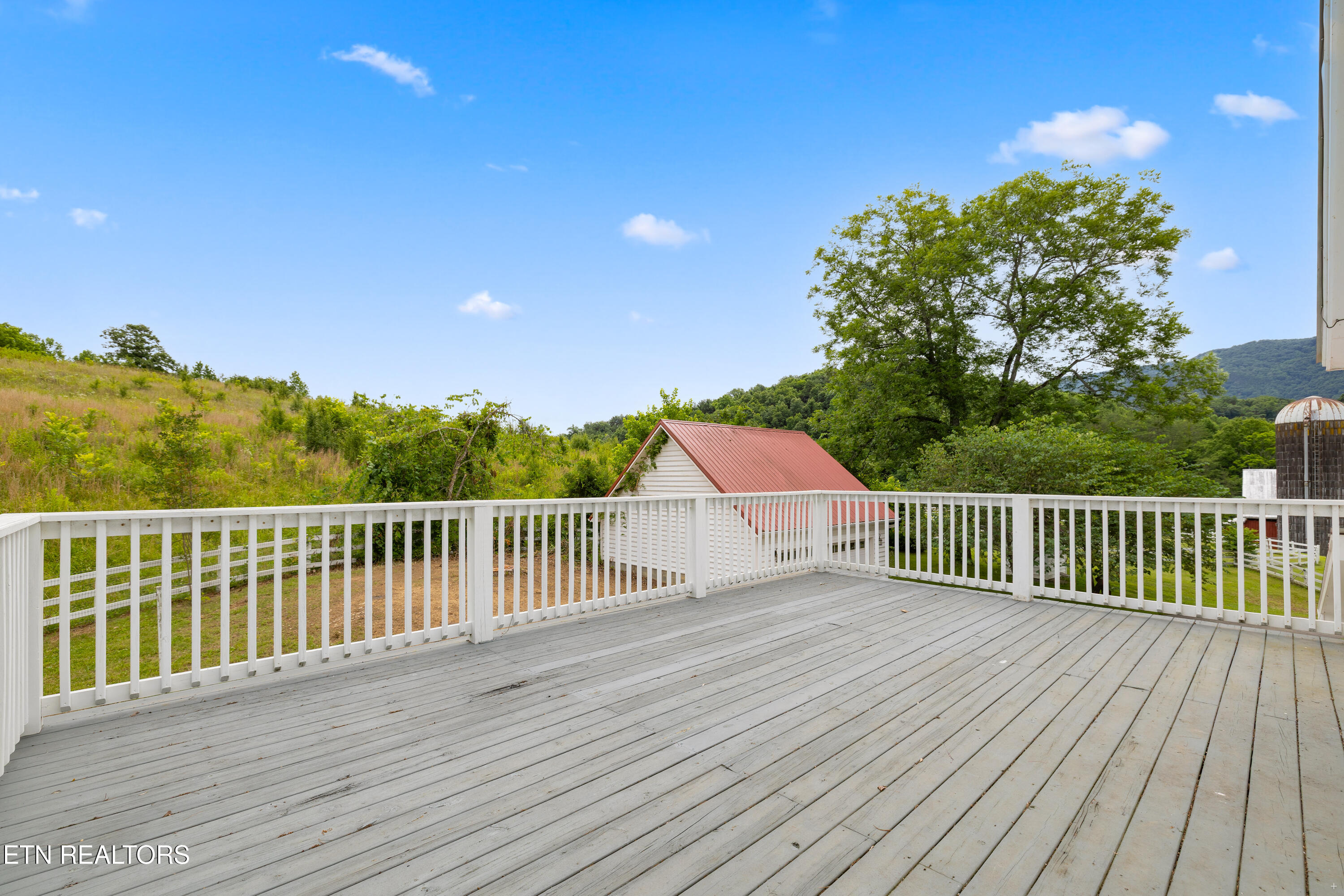 1640 Munsey Hatcher Road Seymour, TN 37865 - Photo 27 of 60 Gorgeous views from this top deck