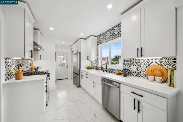 $449,999 | 1128 60th Avenue, Oakland, CA 94621