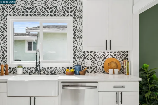 $449,999 | 1128 60th Avenue, Oakland, CA 94621