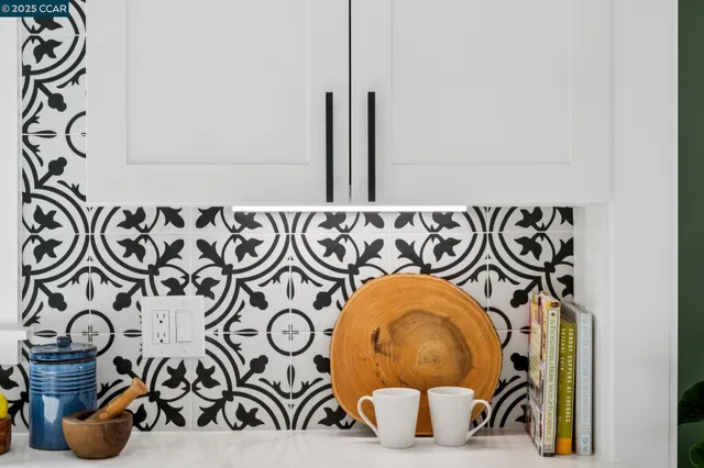 $449,999 | 1128 60th Avenue, Oakland, CA 94621