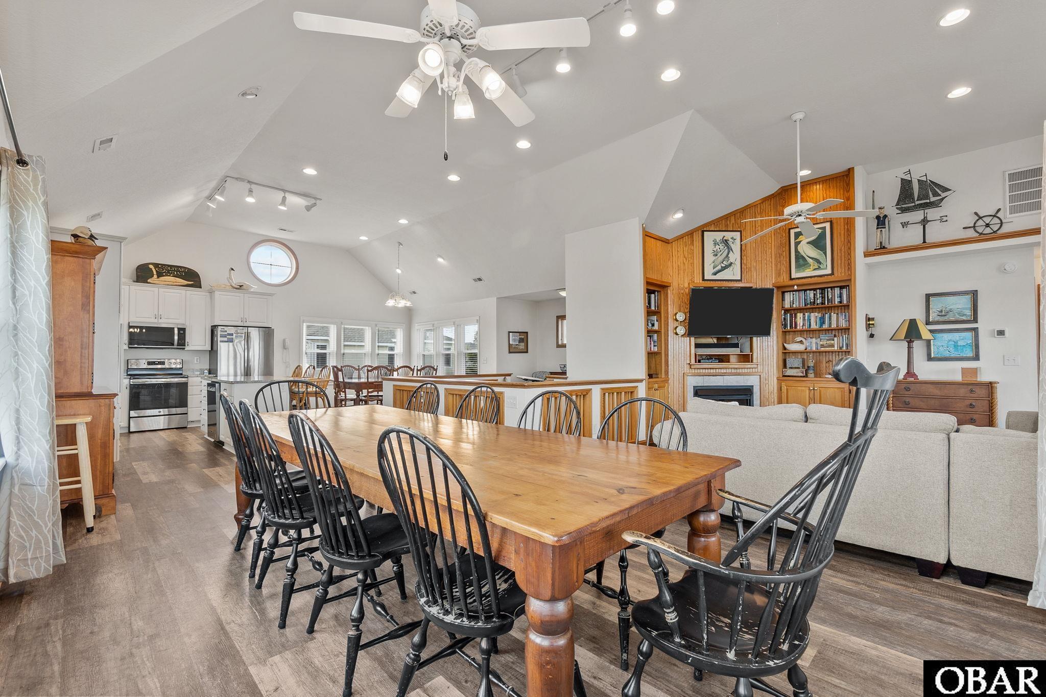 601 Wave Arch Corolla, NC 27927 - Photo 34 of 47 Dining Room