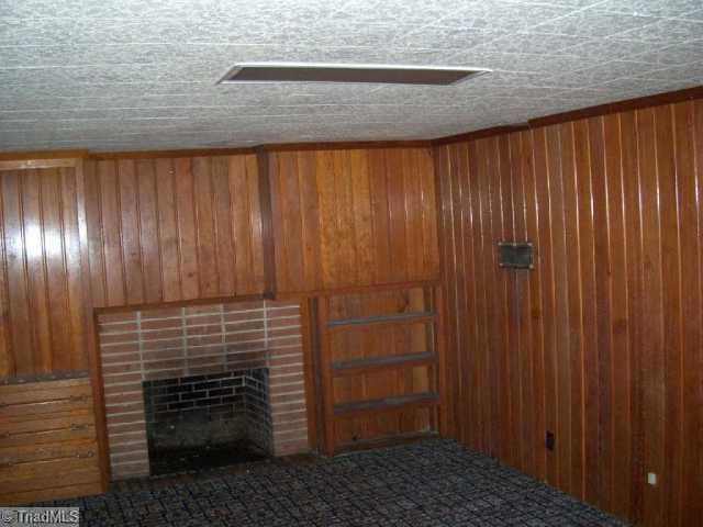225 North Street Rural Hall, NC 27045 - Photo 3 of 3 Playroom.