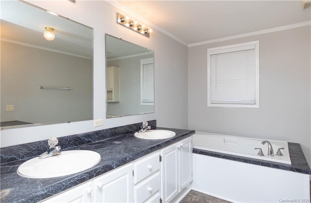 280 Sutton Spring Road York, SC 29745 - Photo 14 of 30